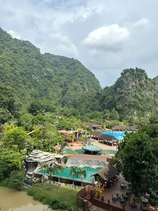 Lost World Tambun 1Br 3/4Pax @Sunway Onsen Suite Kampong Batu Lapan  아파트